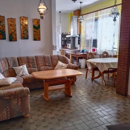 Ferien-u. Monteurwohnung Ganze In Schieder- Schwalenberg شقة *