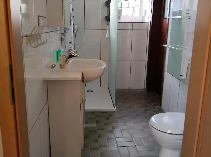 Ferien-u. Monteurwohnung Ganze In Schieder- Schwalenberg Appartement *